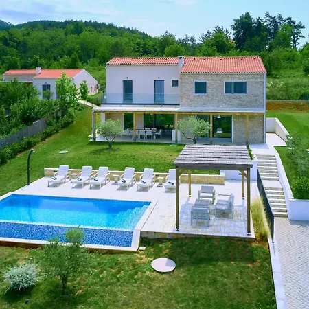 Complex Motovun Villa